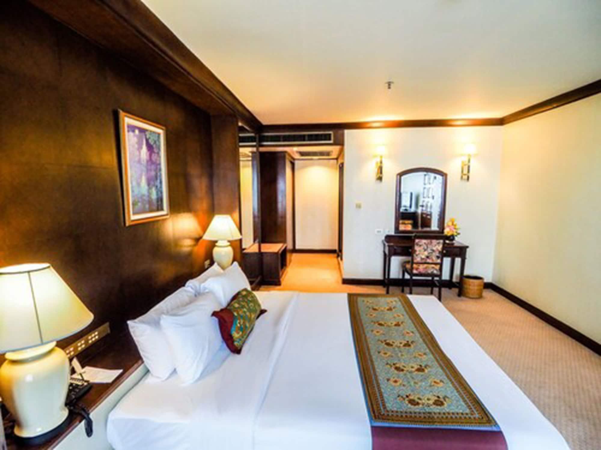 The Twin Lotus Hotel Nakhon Si Thammarat Exterior foto