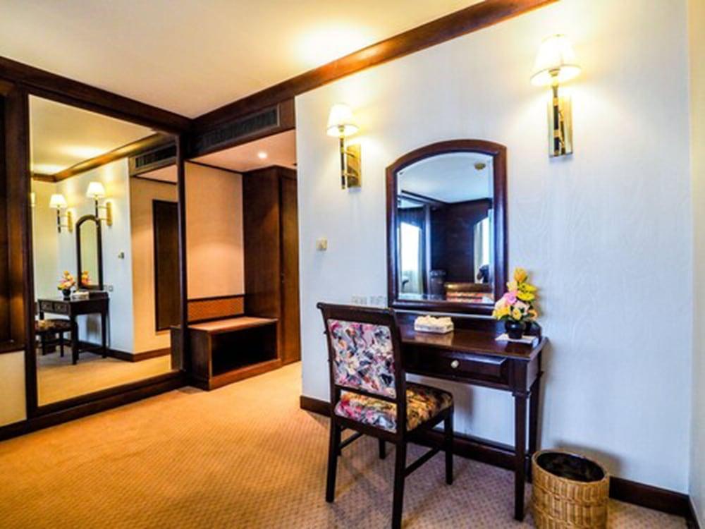 The Twin Lotus Hotel Nakhon Si Thammarat Exterior foto